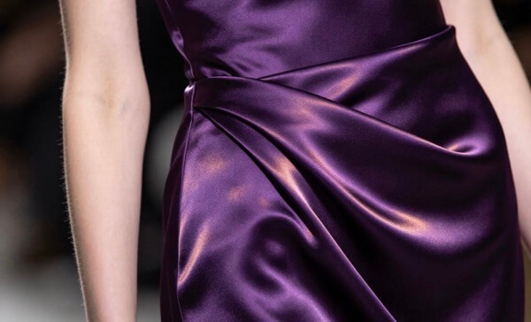 Silk fabric luster comparison — the living sheen of 6A grade mulberry silk versus a dull imitation