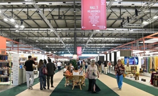 Milano Unica 2026 exhibition hall – high-end silk trends and sustainability focus
